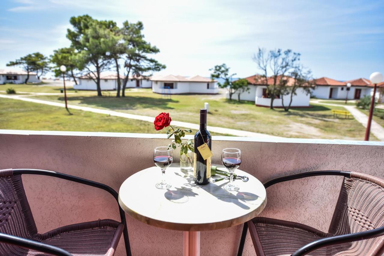 Fkk Ada Bojana Otel Ülgün Dış mekan fotoğraf